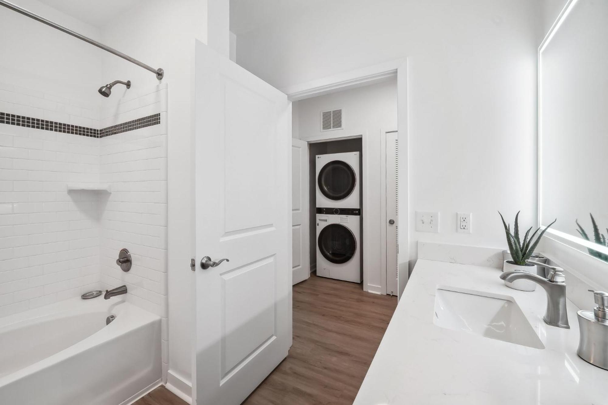 Premium Apartments And Studios At Midtown 205 In Σάρλοτ Εξωτερικό φωτογραφία